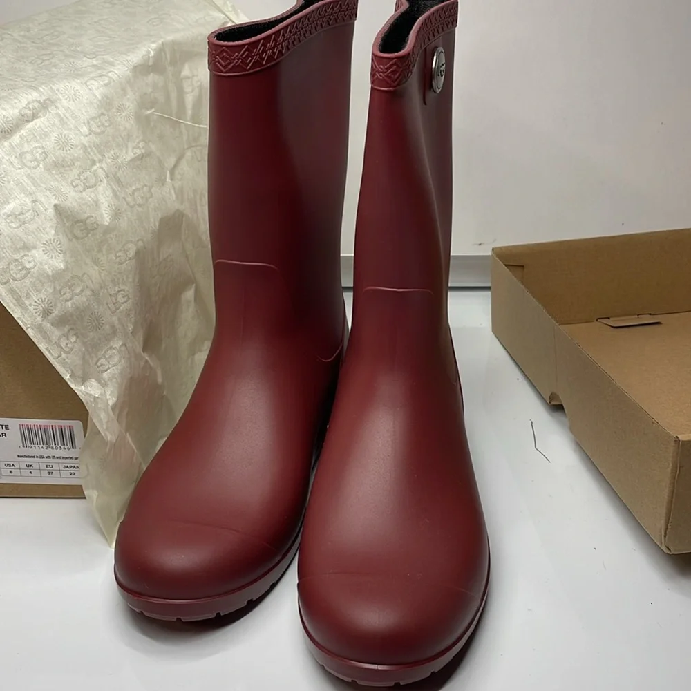UGG Sienna Matte Garnet Rain Boots - Women's NWT